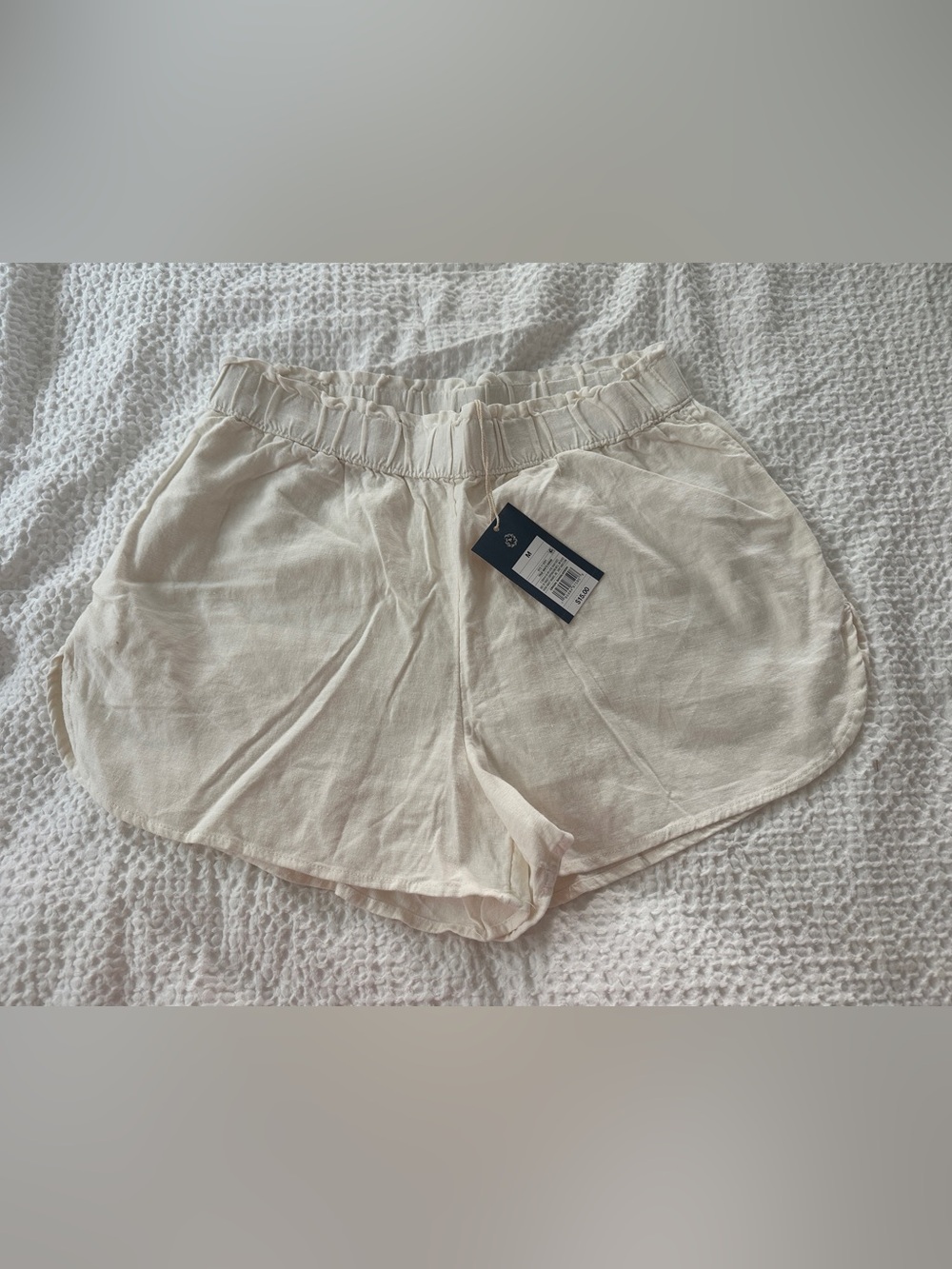 NWT - Universal Threads - Light Cream Women's Casual Elastic-Waist Linen Shorts